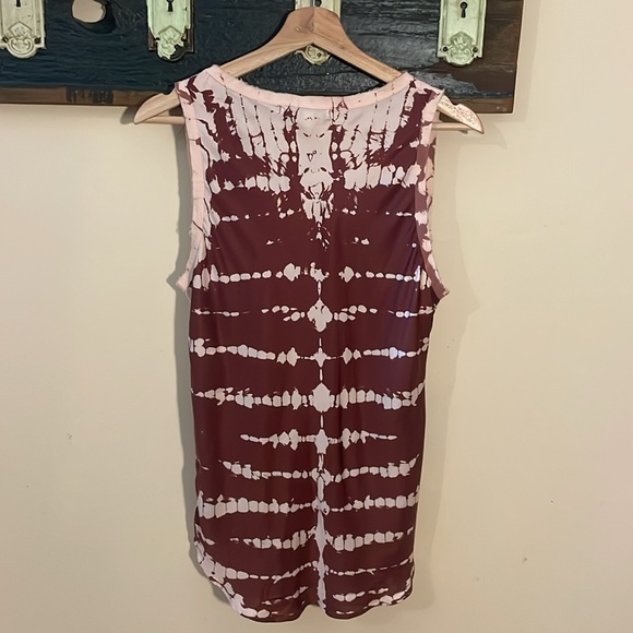 Young Fabulous and Broke Tye-Dye like Tank Top Blouse Size Medium - Picture 12 of 15